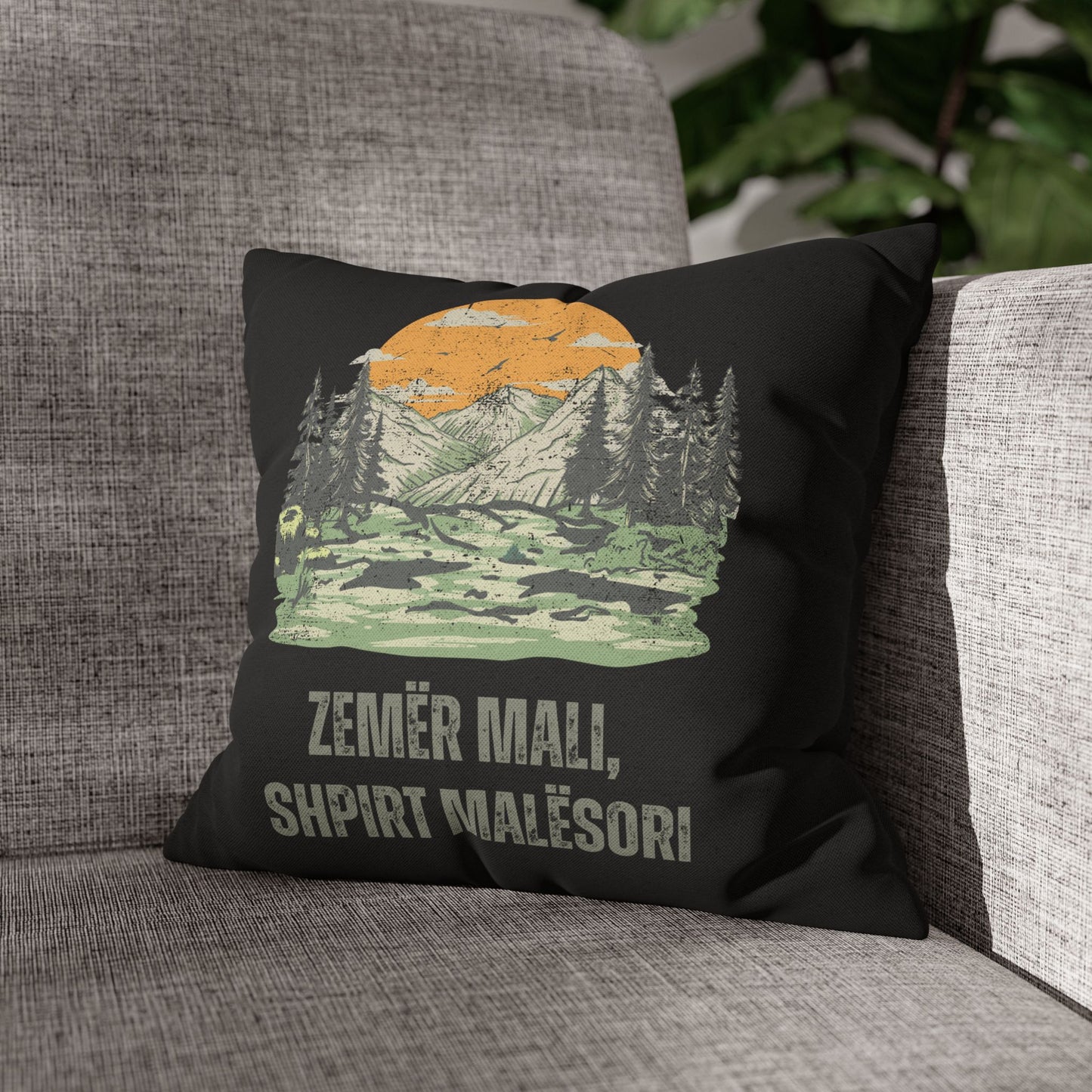 Zemër Mali, Shpirt Malësori – Black Grunge Mountain Pillowcase, Albanian Highlander Decor, Bold Cultural Accent