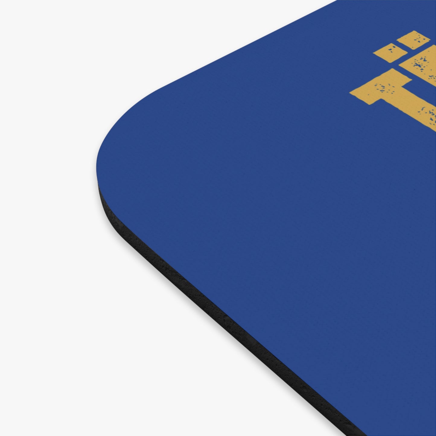 Të Fala Nga Kosova – Greetings from Kosovo Mouse Pad | Bold Blue & Yellow Kosovo Pride Desk Accessory
