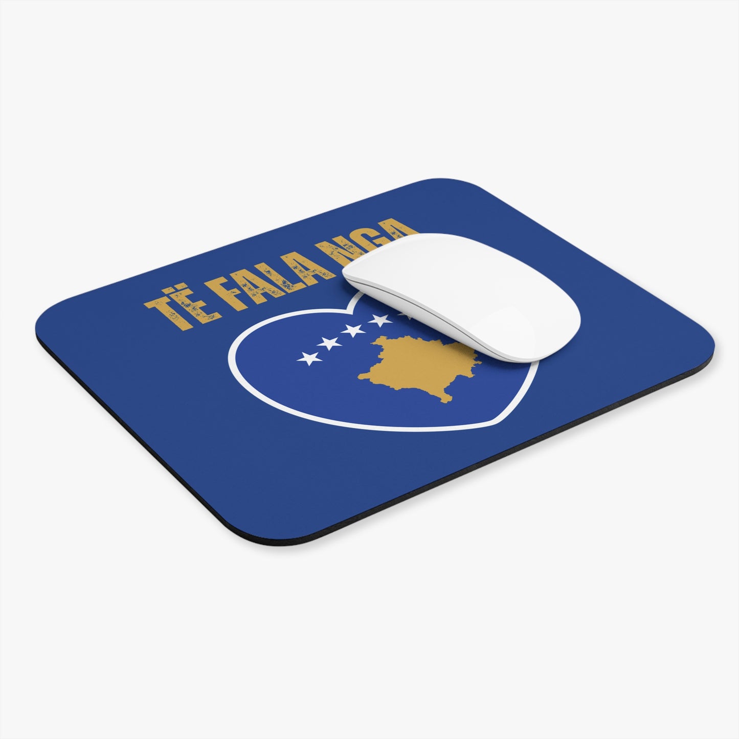 Të Fala Nga Kosova – Greetings from Kosovo Mouse Pad | Bold Blue & Yellow Kosovo Pride Desk Accessory